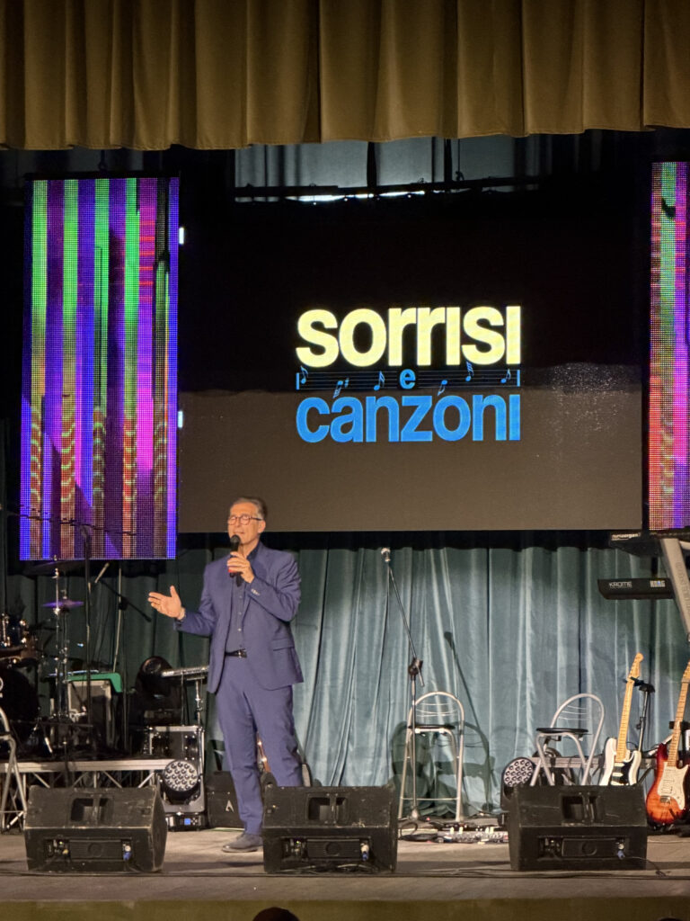 Ruggero Sardo presenta Sorrisi e Canzoni